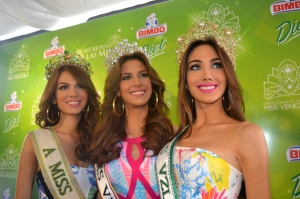 2014 Miss Venezuela with Runner-Ups